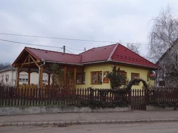 Éden Bár Cukrászda Kisnána