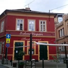 Édeni Vegán – Kézműves Vegetáriánus Étterem Budapest - Külső kép