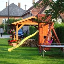 Éden Vendégház, Aggtelek - Medence/kert