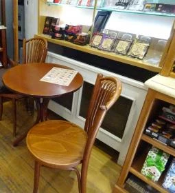 Édeni Édességek Boltja