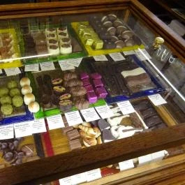 Édeni Édességek Boltja Szentendre - Étel/ital