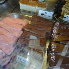 Édes Cukrászat, Pécel - Étel/ital