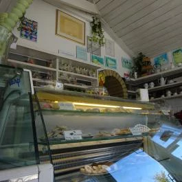 Édes Cukrászat, Pécel - Belső