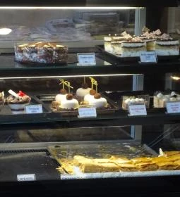 Édes-Gyömbér Cukrászda