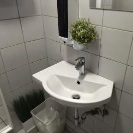 Édesmindegy, Budapest - Mosdó