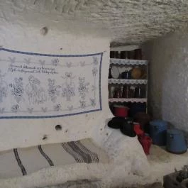 Sáfrány Kert és Egerszalóki Barlanglakások, Egerszalók - 