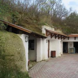 Sáfrány Kert és Egerszalóki Barlanglakások, Egerszalók - 