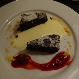 Eiffel Bistro & Bar Budapest - Étel/ital