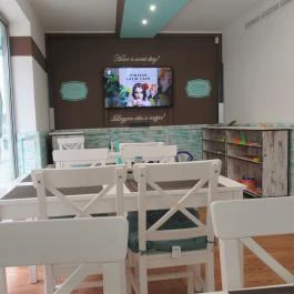 Eleche, Budapest - Belső