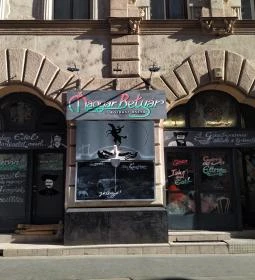 Első Magyar Betyár Kolbászosztó