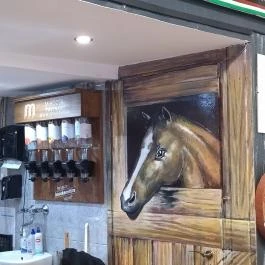 Első Magyar Betyár Kolbászosztó Budapest - Belső