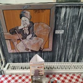 Első Magyar Betyár Kolbászosztó Budapest - Belső