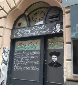 Első Magyar Betyár Kolbászosztó