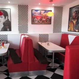 Elvis Étterem Dorog - Egyéb