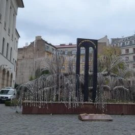 Emanuel Emlékmű Budapest - Egyéb