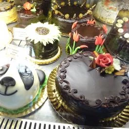 Emil Cukrászda Pilisvörösvár - Étel/ital