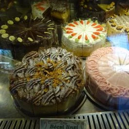 Emil Cukrászda Pilisvörösvár - Étel/ital