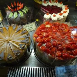 Emil Cukrászda Pilisvörösvár - Étel/ital