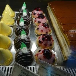 Emil Cukrászda Pilisvörösvár - Étel/ital