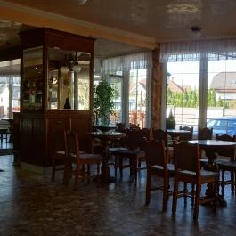 Emil Cukrászda Pilisvörösvár - Belső