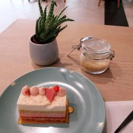 Emily Éclair - Etele Plaza Budapest - Egyéb