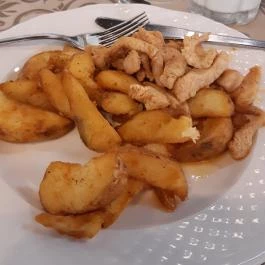 Erdőfénye Kastély Szálló, Erdőbénye - Vendéglátás