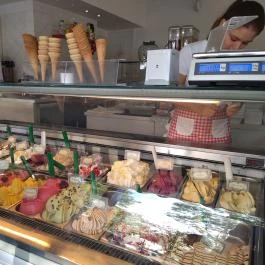 Erdős & Fiai Cukrászda Budapest - Étel/ital