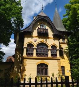 Erdős Renée-Ház - Muzeális Gyűjtemény és Kiállítóterem