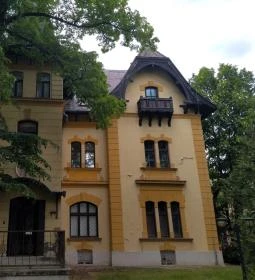 Erdős Renée-Ház - Muzeális Gyűjtemény és Kiállítóterem