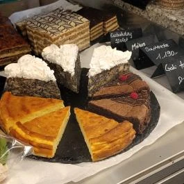 Erhardt Pékség Sopron - Étel/ital