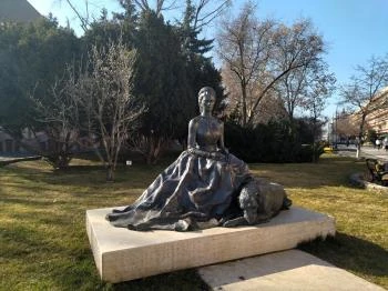 Erzsébet királyné szobra - Pesterzsébet Budapest