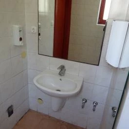 Erzsike Étterem és Cukrászda , Diósd - Mosdó