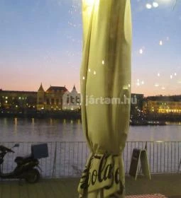 Esco Bar & Cafe - Bálna