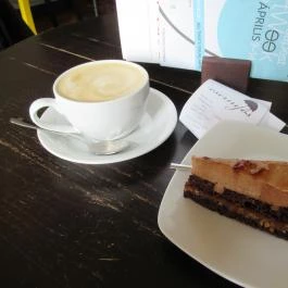 Esernyős Kávézó Budapest - Étel/ital