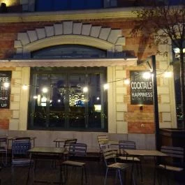 Esetleg Bár & Bisztró - Bálna Budapest - Külső kép