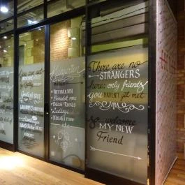 Esetleg Bár & Bisztró - Bálna Budapest - Külső kép