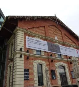 Esetleg Bár & Bisztró - Bálna