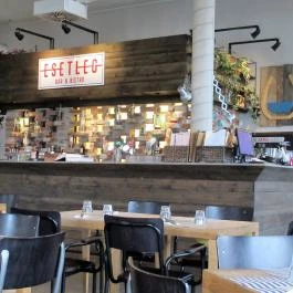 Esetleg Bár & Bisztró - Bálna Budapest - Belső