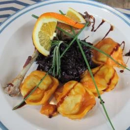 Esetleg Bár & Bisztró - Bálna Budapest - Étel/ital