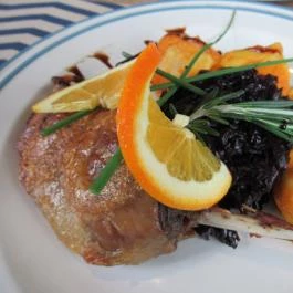 Esetleg Bár & Bisztró - Bálna Budapest - Étel/ital