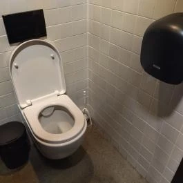 Este11 Budapest - Mosdó