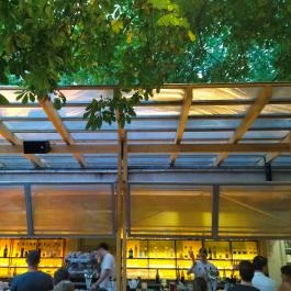 Este11 Budapest - Belső