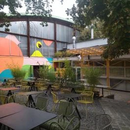 Este11 Budapest - Belső