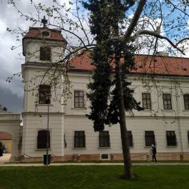 Esterházy-kastély Tata - Külső kép