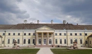 Esterházy-kastély Csákvár - Külső kép