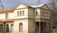 Esterházy-kastély Csákvár - Külső kép