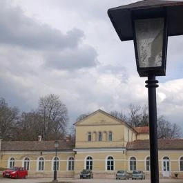 Esterházy-kastély, Csákvár - Külső kép