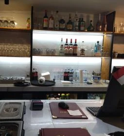 Everest Indiai Étterem