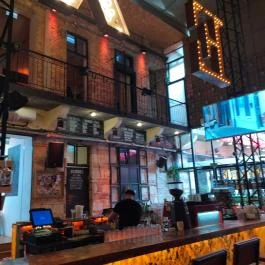 Extra Budapest - Belső