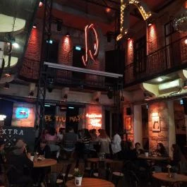 Extra Budapest - Belső